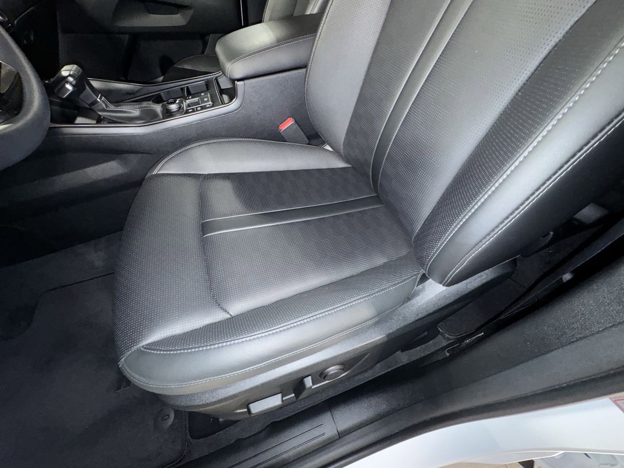 Certified 2024 Kia Sorento X-Line EX image 19