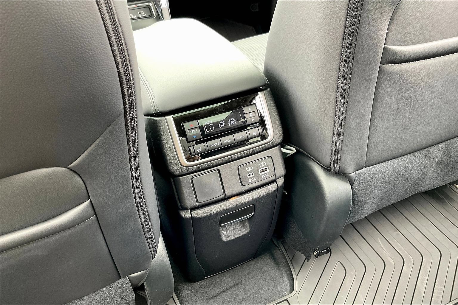 New 2026 Subaru Ascent Limited AWD/4WD image 24