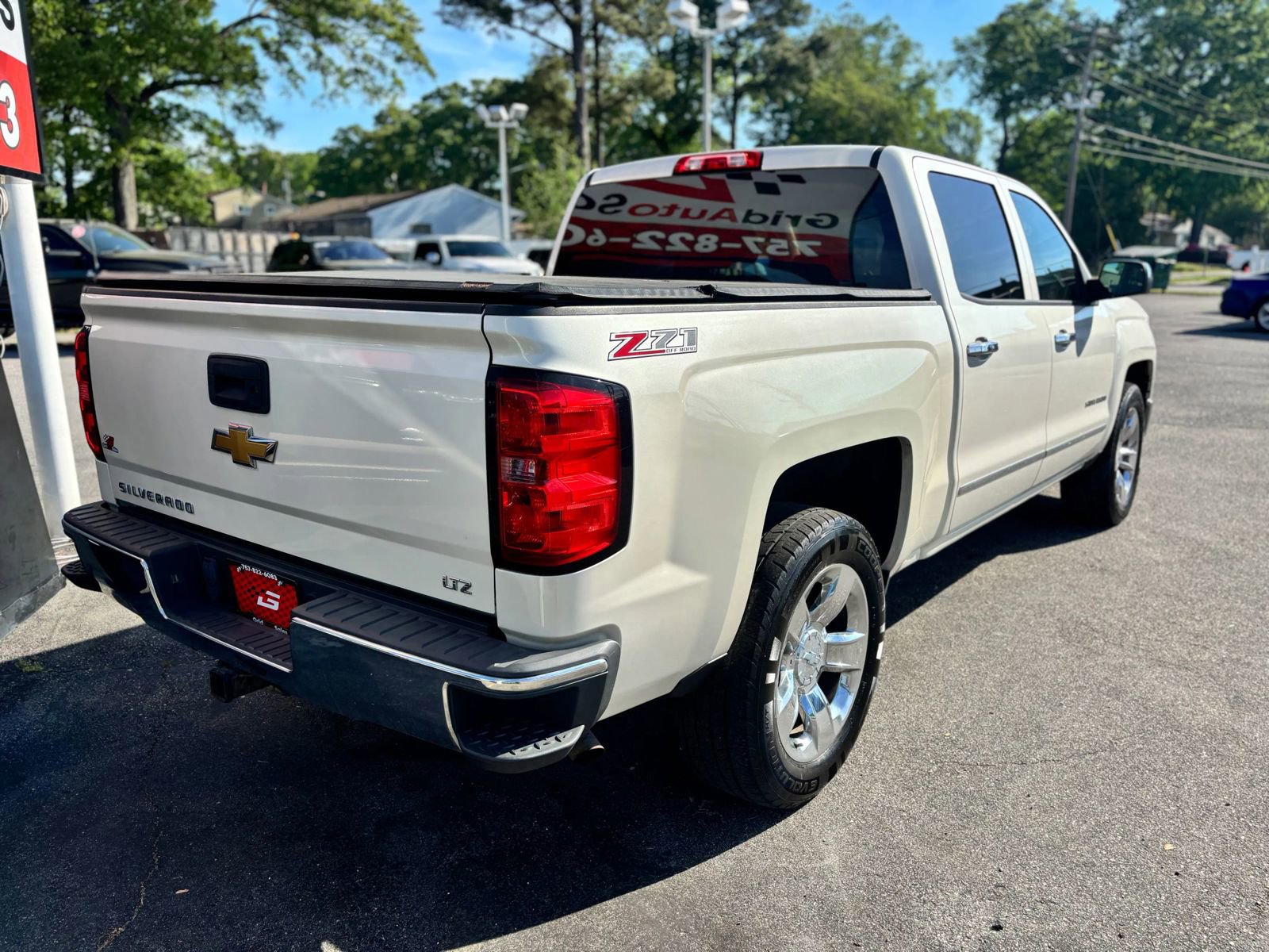 Used 2014 Chevrolet Silverado 1500 LTZ Z71 AWD/4WD image 3