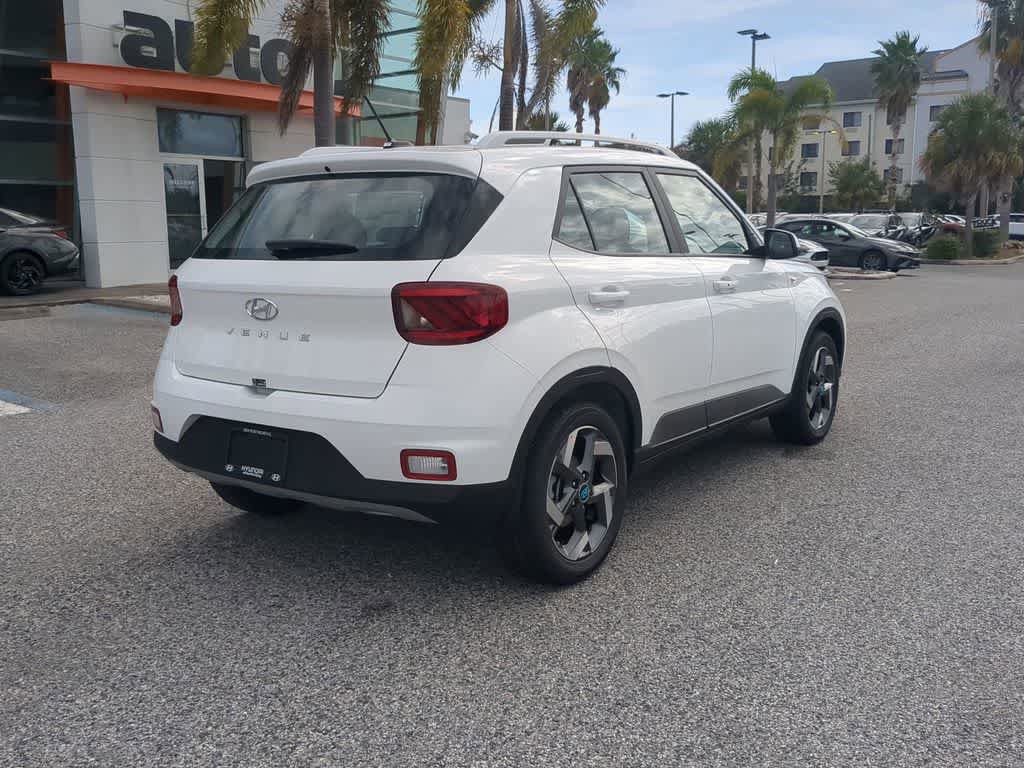 New 2026 Hyundai Venue SEL FWD image 7