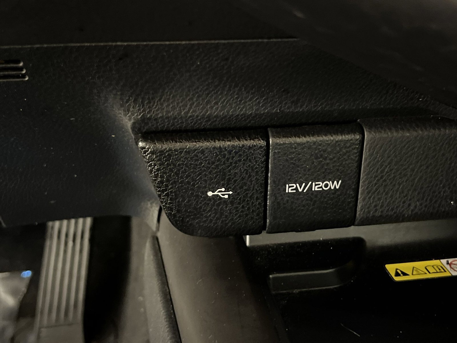 Used 2023 Toyota Camry XSE image 33