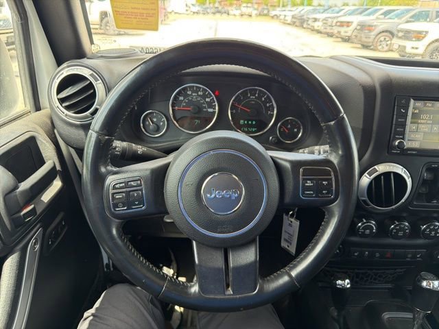 Used 2016 Jeep Wrangler Unlimited Sahara w/ Connectivity Group AWD/4WD image 23