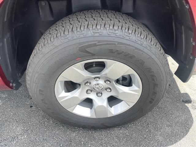 Used 2022 RAM 1500 Big Horn AWD/4WD image 13