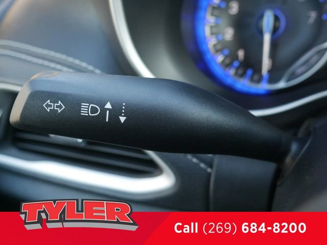 New 2026 Chrysler Pacifica Select AWD/4WD image 25