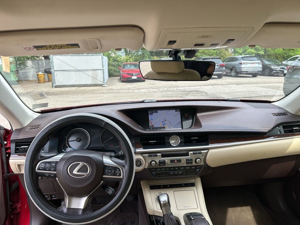 Used 2016 Lexus ES 350 w/ Navigation System Package FWD image 19