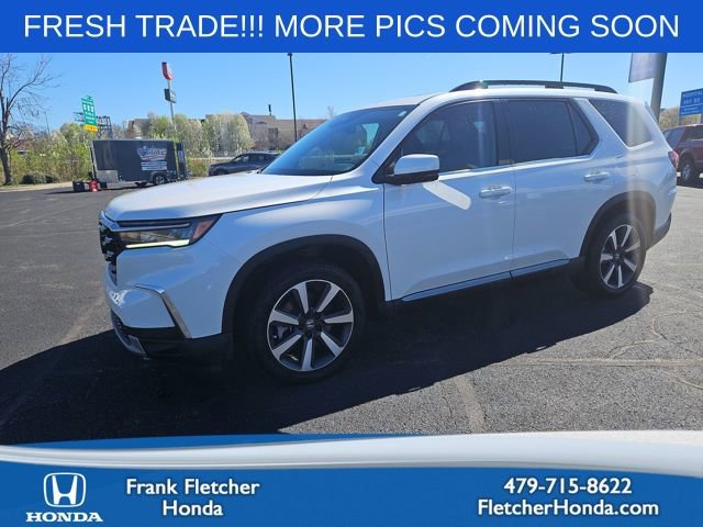 Certified 2024 Honda Pilot Touring image 1