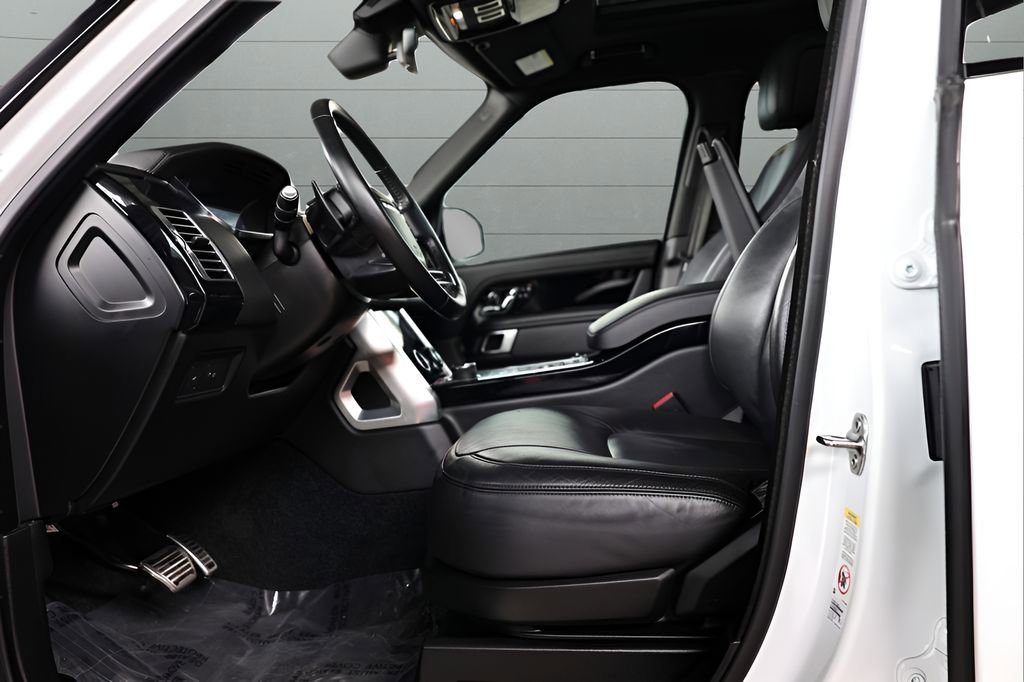 Used 2022 Land Rover Range Rover P525 Westminster Edition image 31