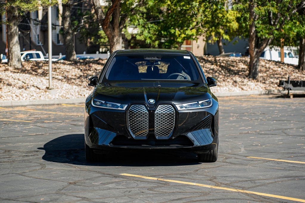 Used 2025 BMW iX xDrive50 w/ Premium Package image 2