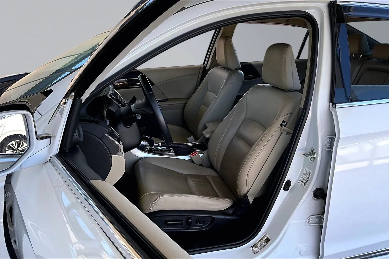 Used 2016 Honda Accord EX-L image 17