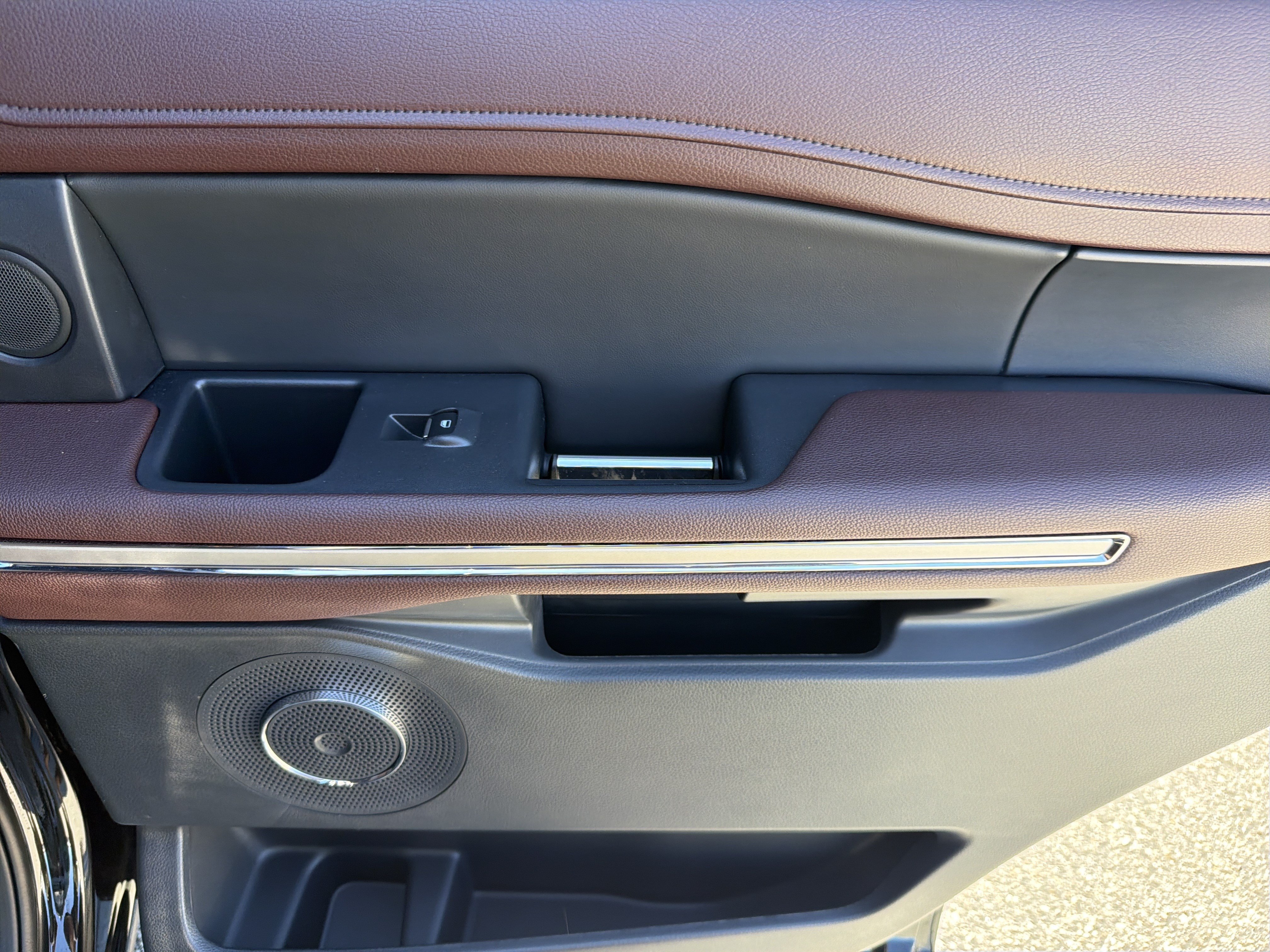 Used 2022 Ford Expedition Limited RWD image 25