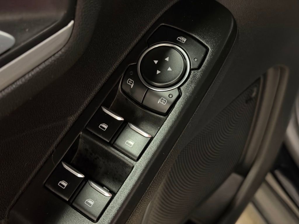 Used 2024 Ford Escape Platinum image 30