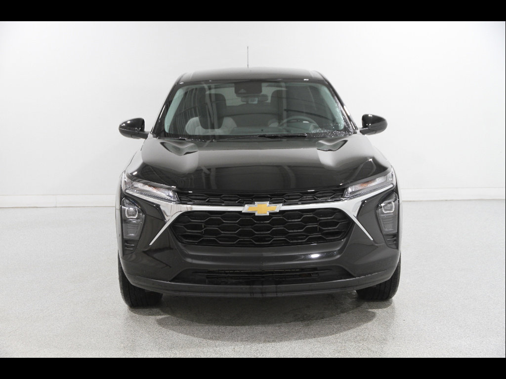 Certified 2024 Chevrolet Trax LS w/ LS Convenience Package image 2