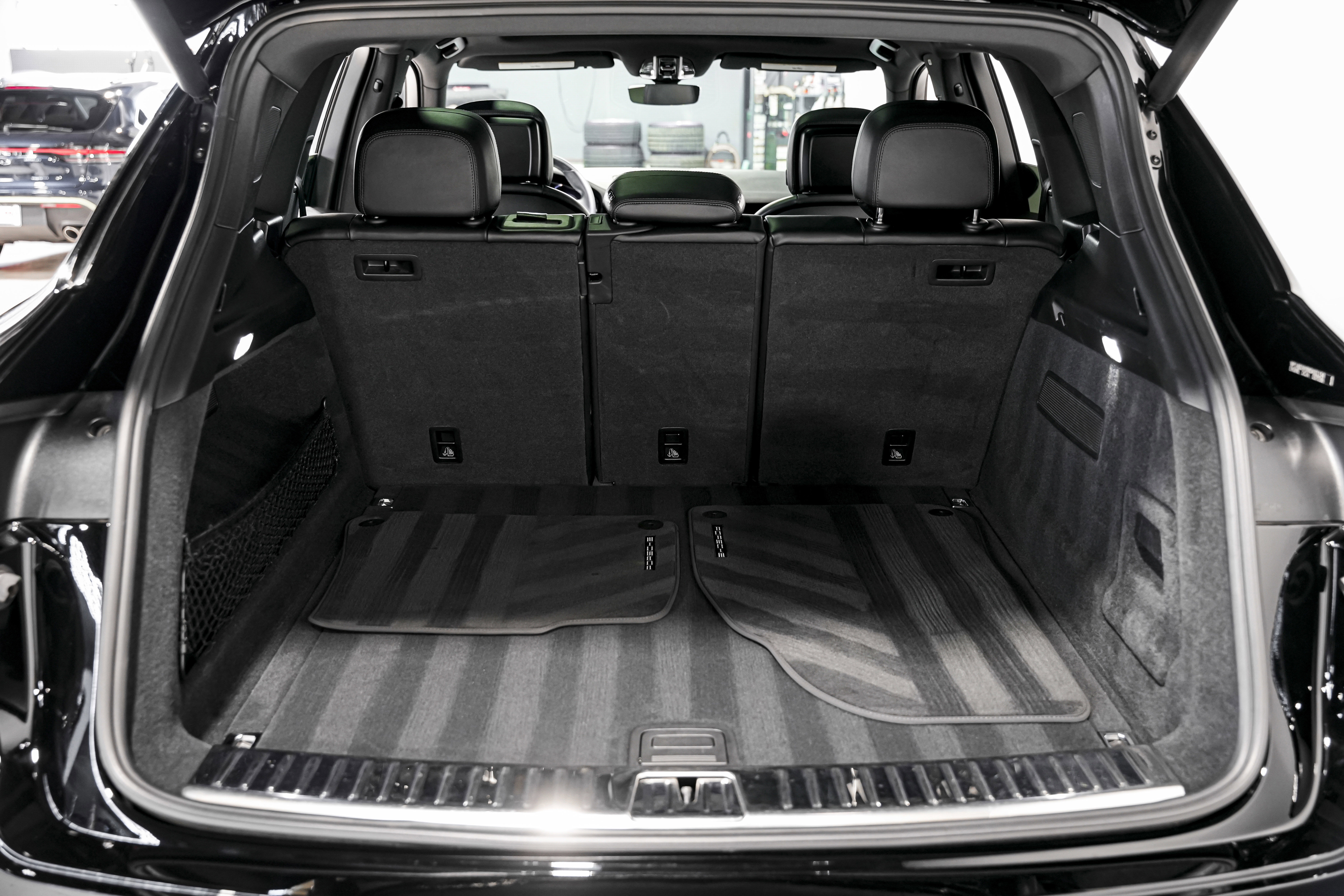 Used 2022 Porsche Cayenne S image 46