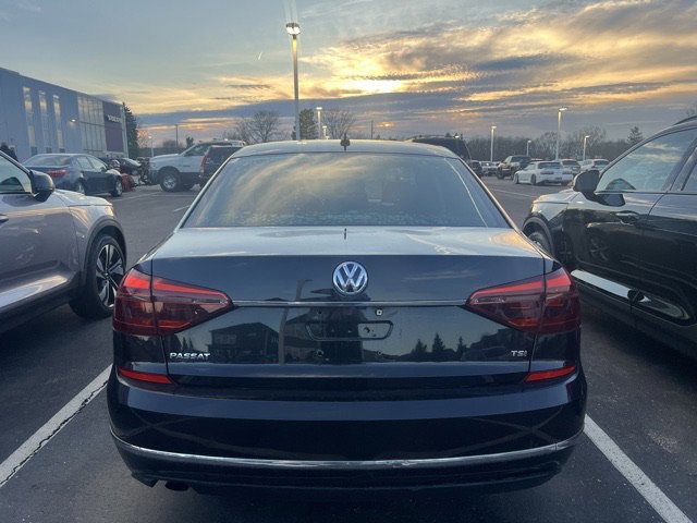 Used 2017 Volkswagen Passat 1.8T S image 6