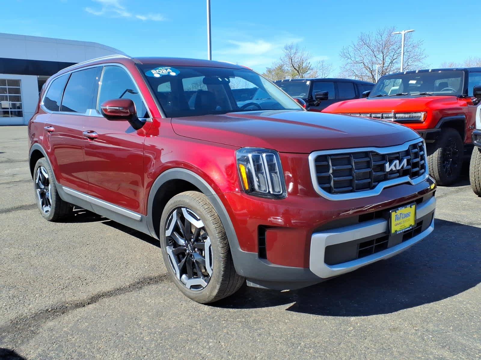 Used 2024 Kia Telluride S w/ S Sunroof Package AWD/4WD image 1