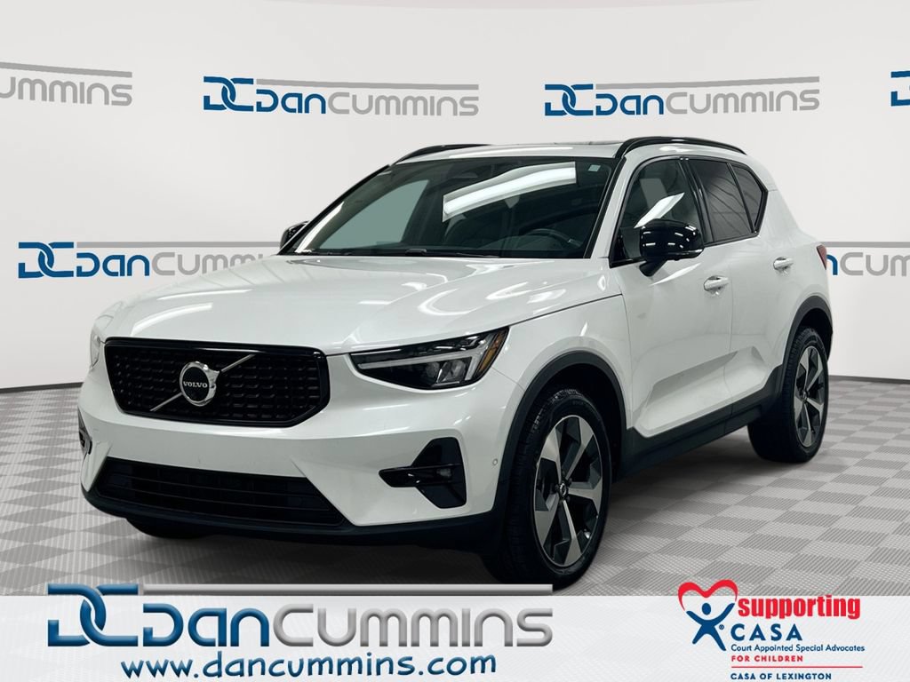 Used 2023 Volvo XC40 B4 Ultimate