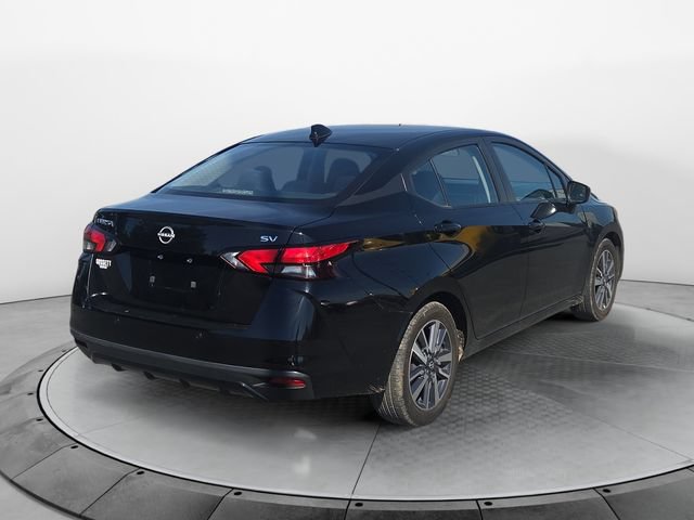 Used 2023 Nissan Versa SV FWD image 5