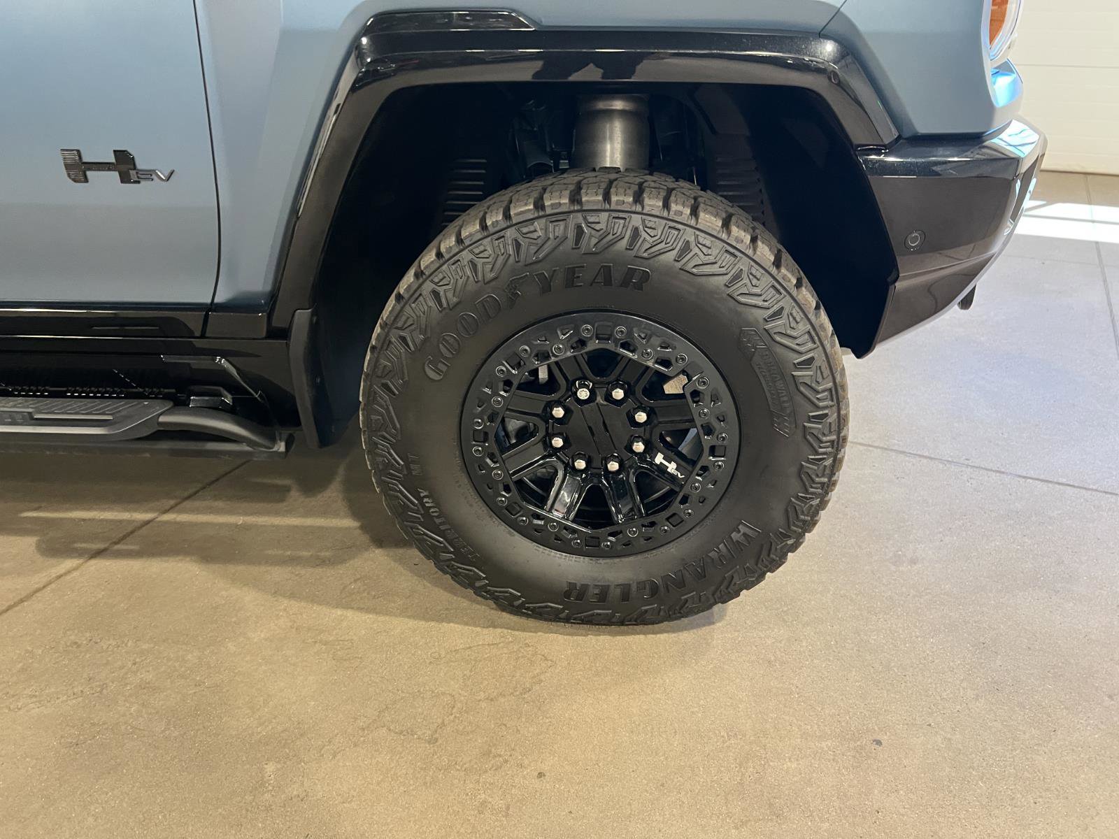 Used 2024 GMC Hummer EV 3X w/ Omega Edition AWD/4WD image 48