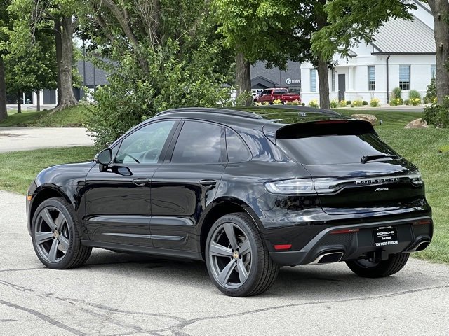 New 2025 Porsche Macan image 3