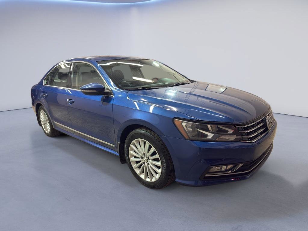 Used 2016 Volkswagen Passat 1.8T SE image 1