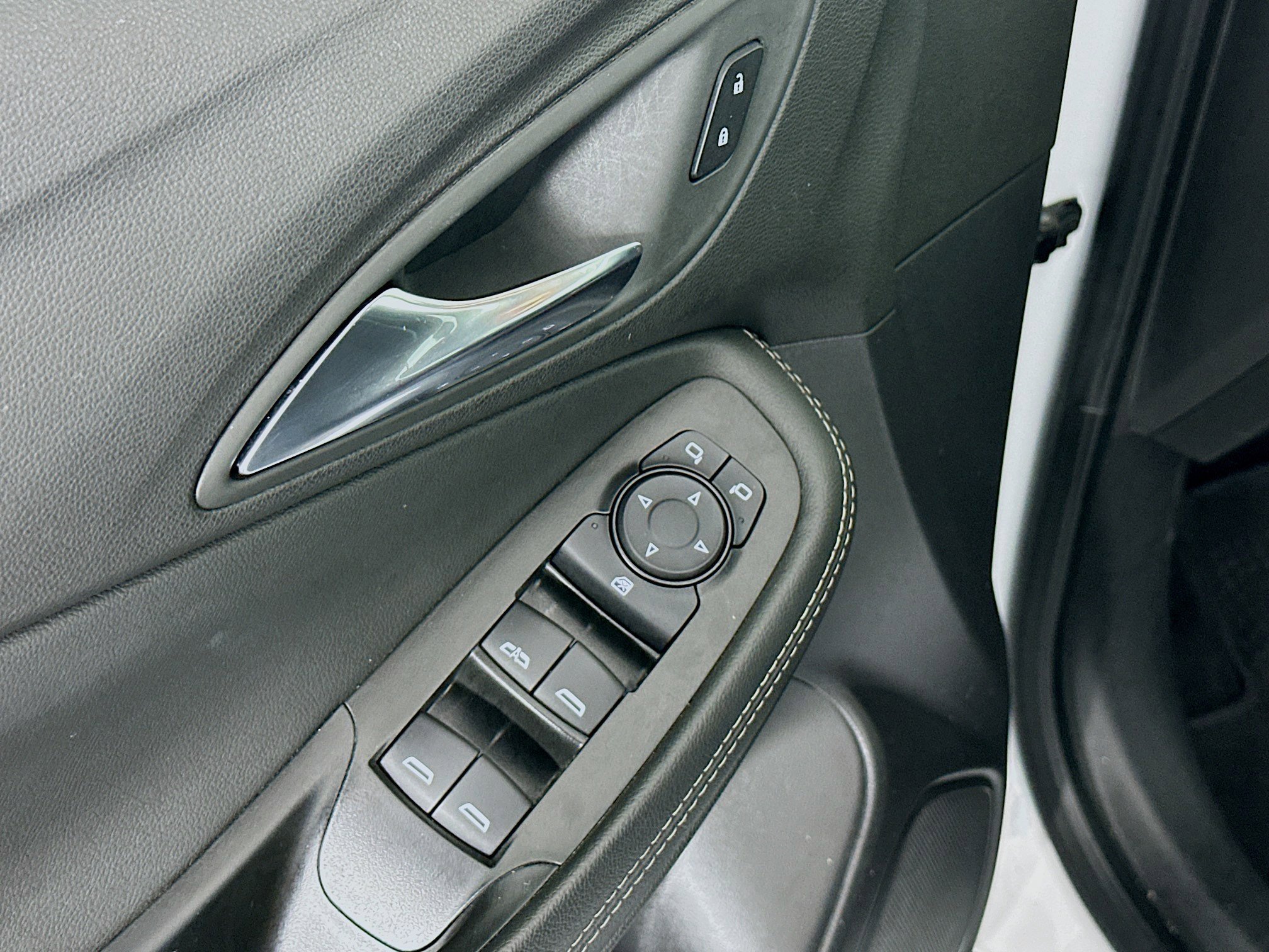 Used 2025 Buick Encore GX Preferred FWD image 15