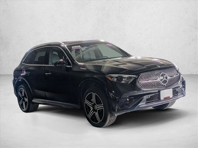Used 2023 Mercedes-Benz GLC 300 image 3