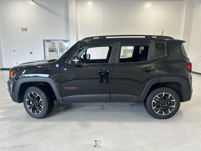 Used 2023 Jeep Renegade Trailhawk AWD/4WD image 8