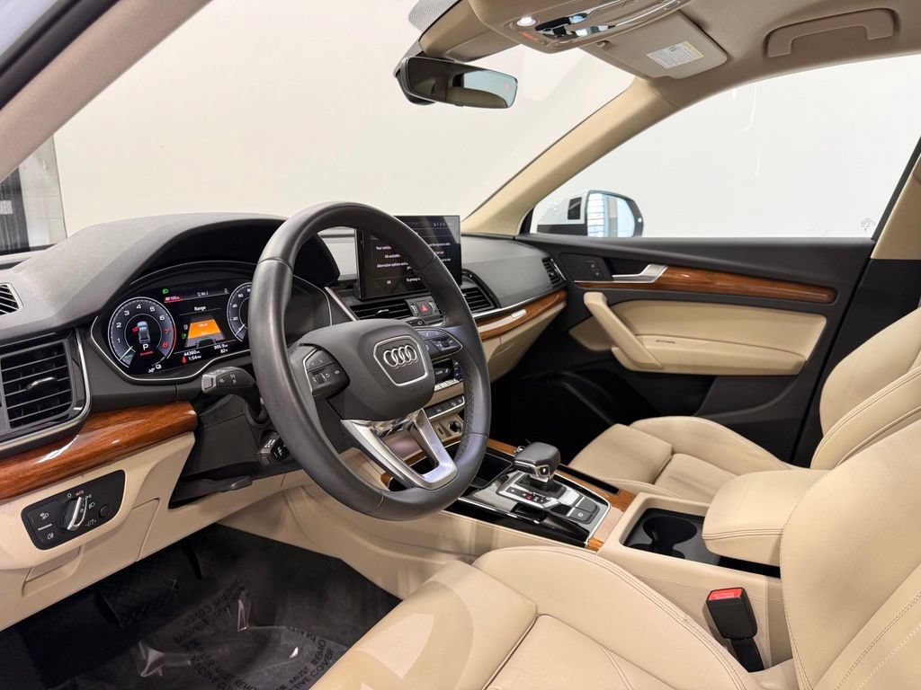 Used 2023 Audi Q5 e Premium w/ Convenience Package AWD/4WD image 11