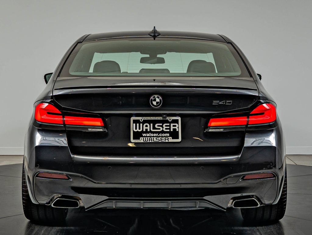 Used 2023 BMW 540i w/ M Sport Package RWD image 6