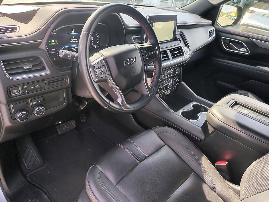 Used 2024 Chevrolet Suburban RST RWD image 15