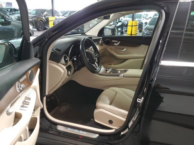 Used 2021 Mercedes-Benz GLC 300 4MATIC image 19