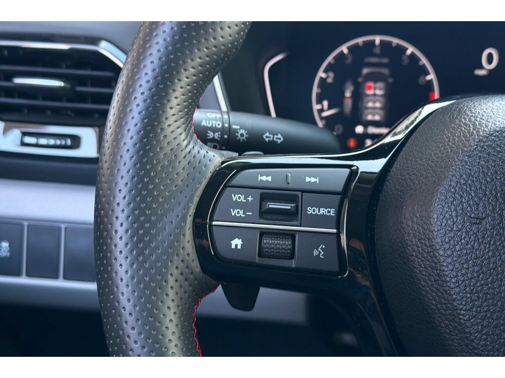 Used 2024 Honda Pilot LX image 28