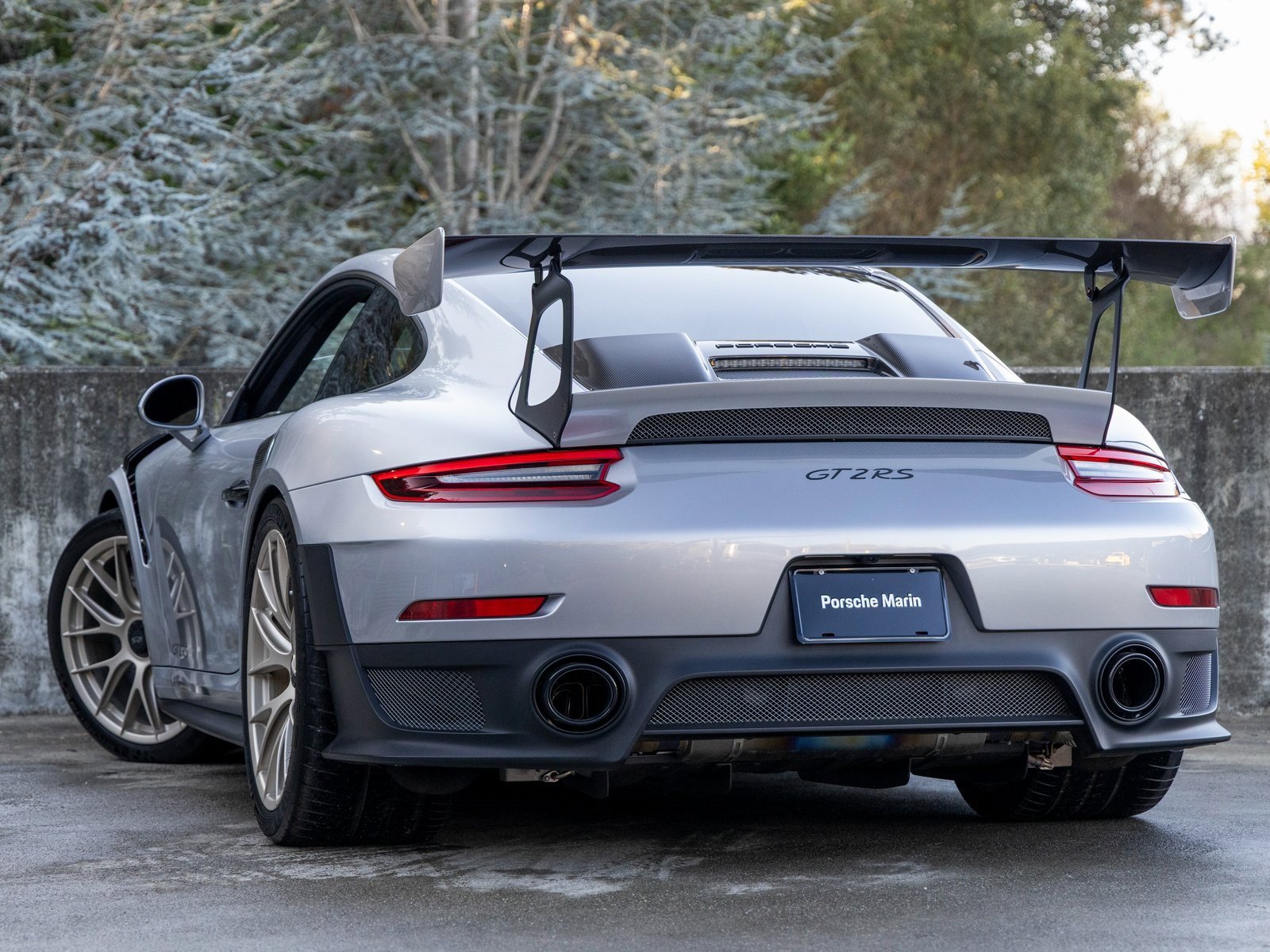 Certified 2018 Porsche 911 GT2 RS image 3