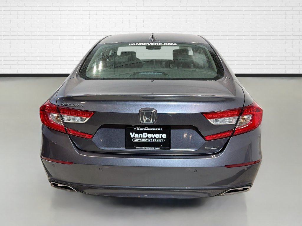 Used 2018 Honda Accord Touring image 8