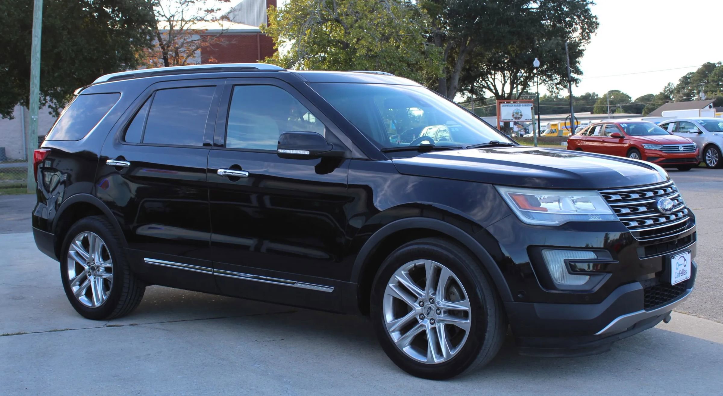 Used 2017 Ford Explorer Limited w/ Equipment Group 301A image 7