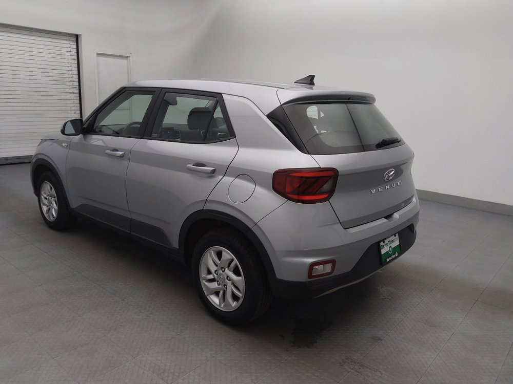 Used 2021 Hyundai Venue SE image 3