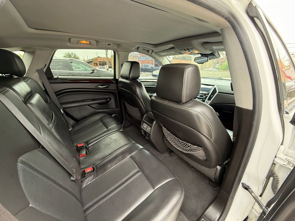 Used 2016 Cadillac SRX Luxury w/ Driver Awareness Package FWD image 11