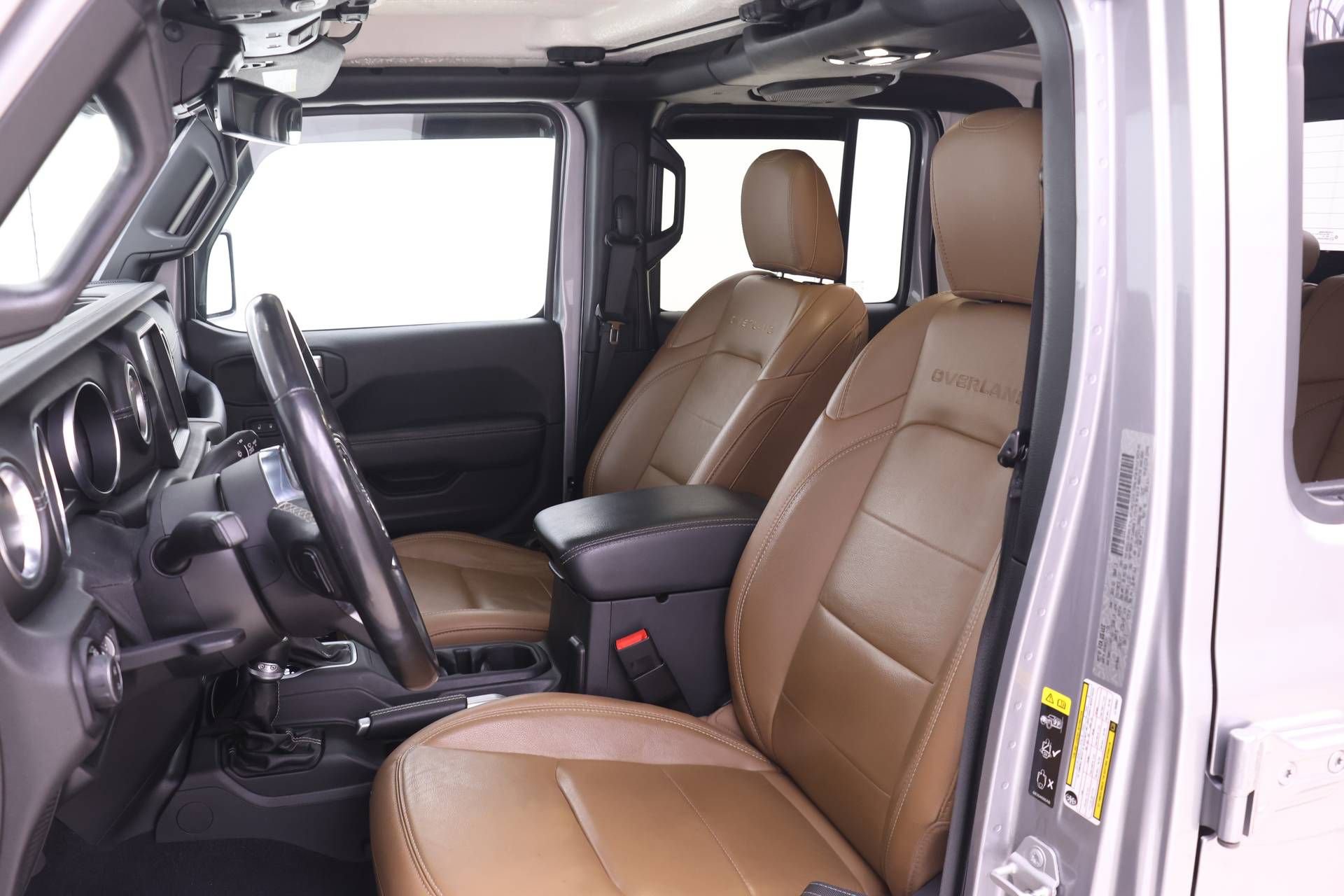 Used 2020 Jeep Gladiator Overland AWD/4WD image 3