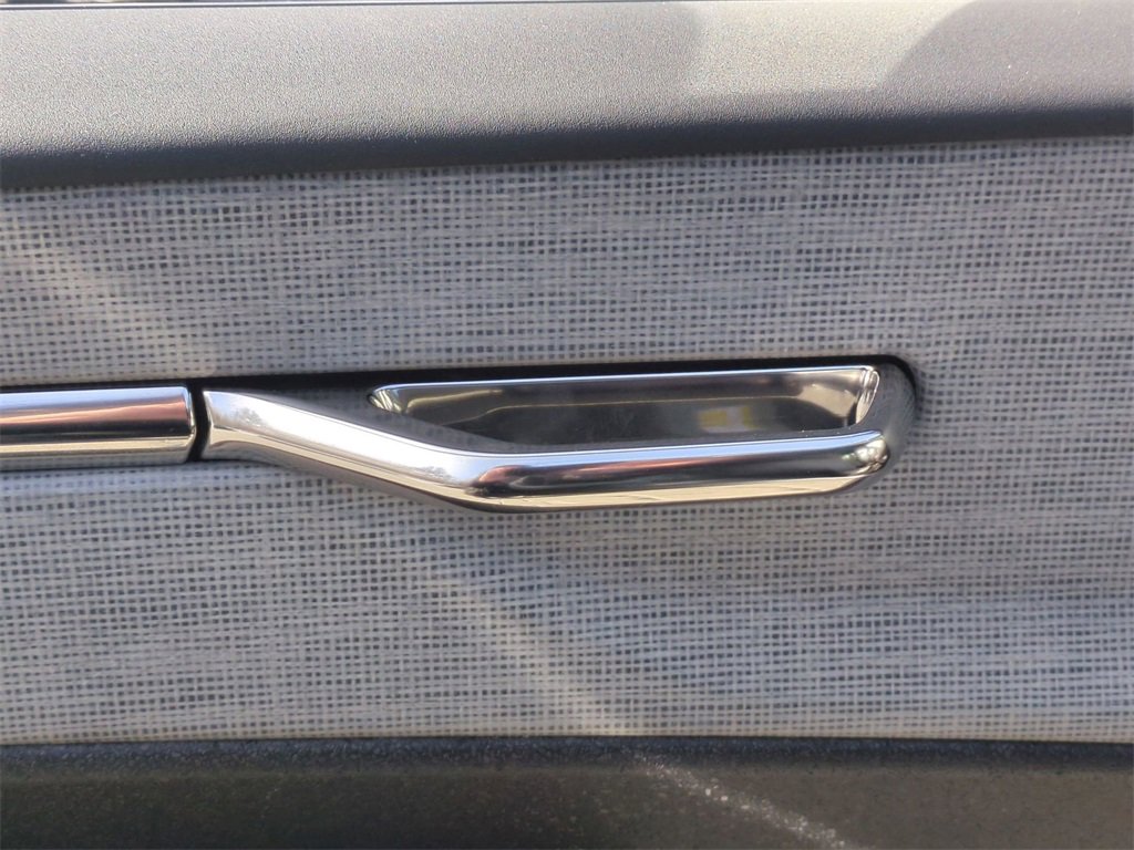 Used 2025 Volvo EX30 Ultra image 11