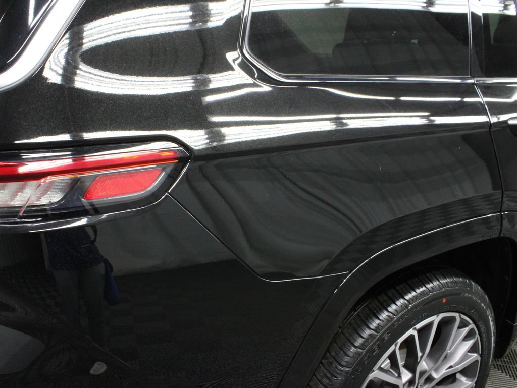 Used 2023 Jeep Grand Cherokee L Summit AWD/4WD image 47