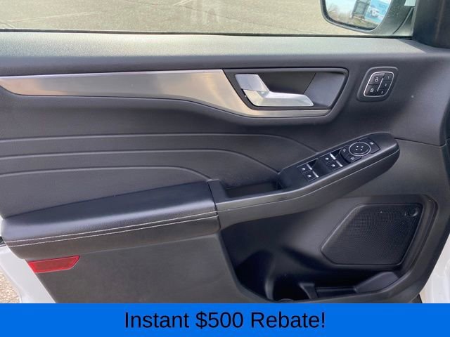 Used 2022 Ford Escape Titanium image 16