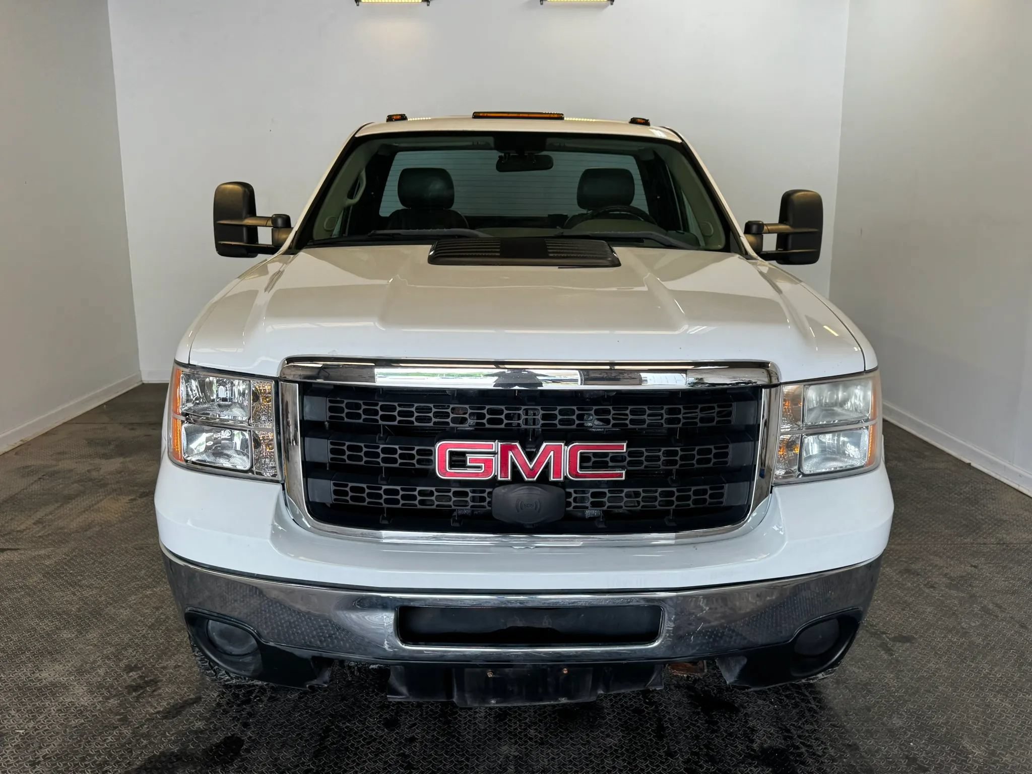 Used 2011 GMC Sierra 3500 W/T w/ Snow Plow Prep Package AWD/4WD image 2