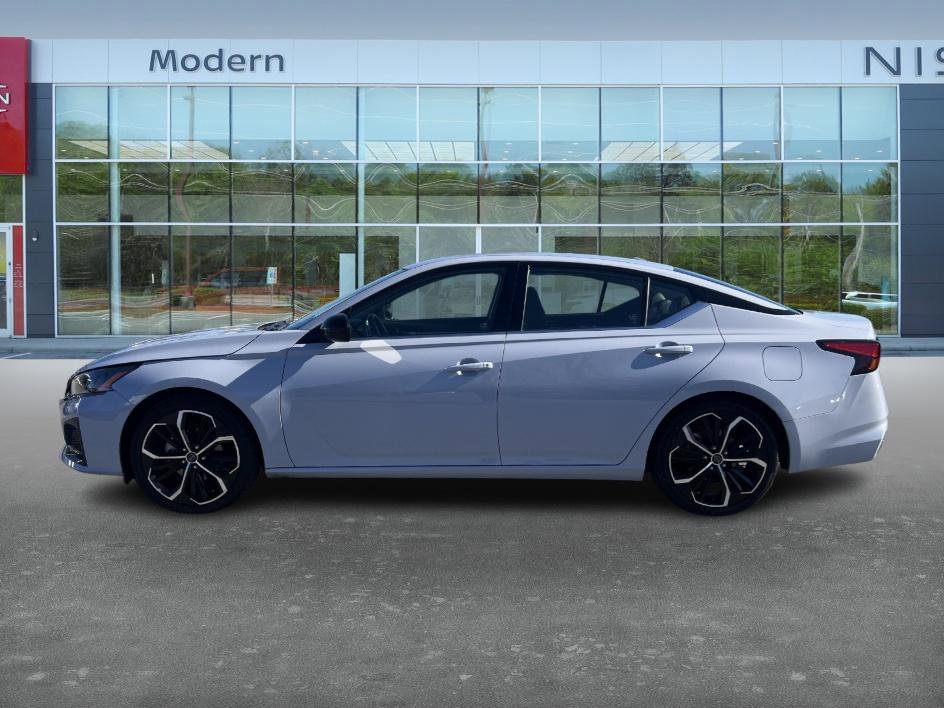 Certified 2024 Nissan Altima 2.5 SR image 8