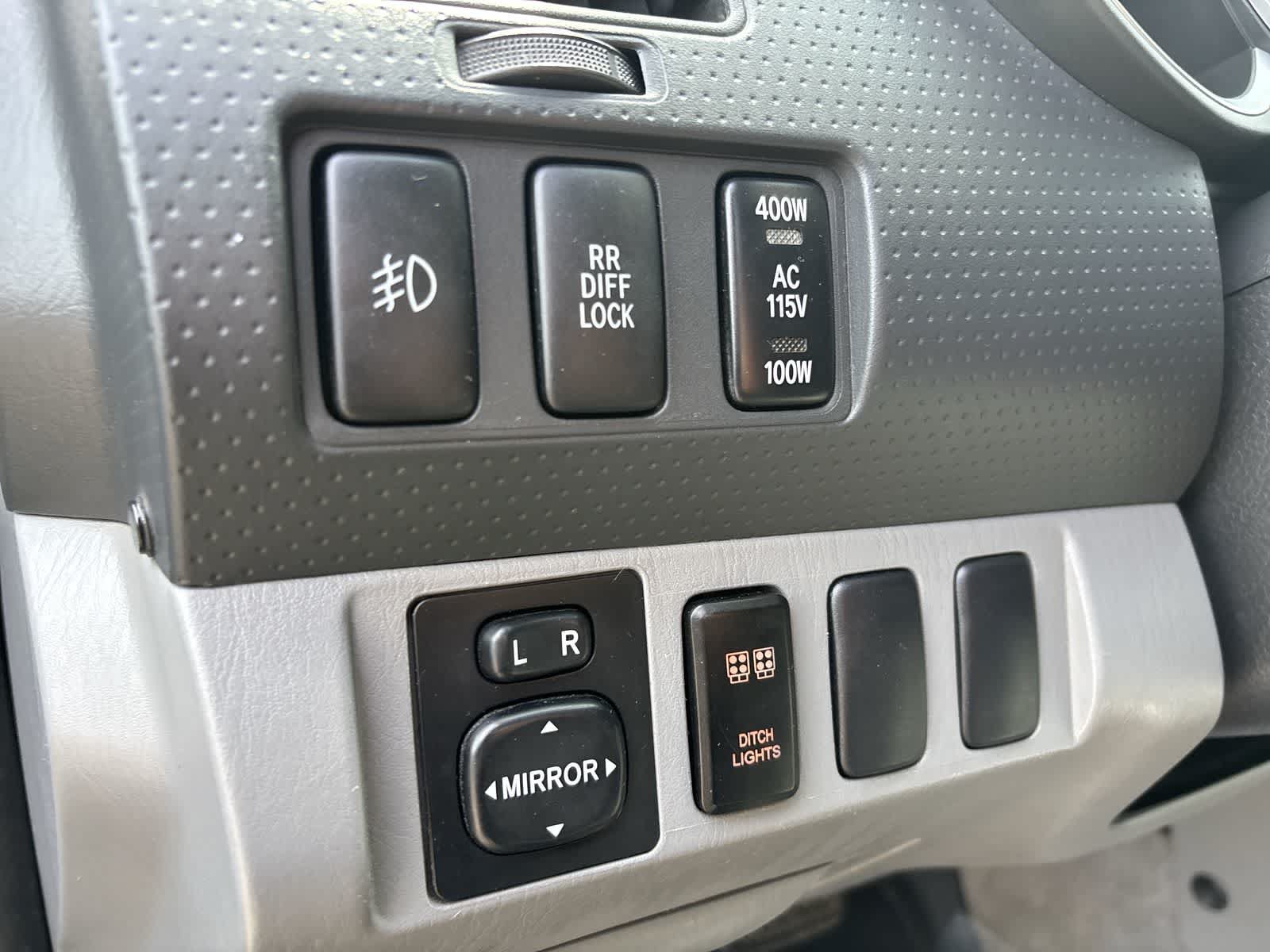Used 2005 Toyota Tacoma PreRunner RWD image 15