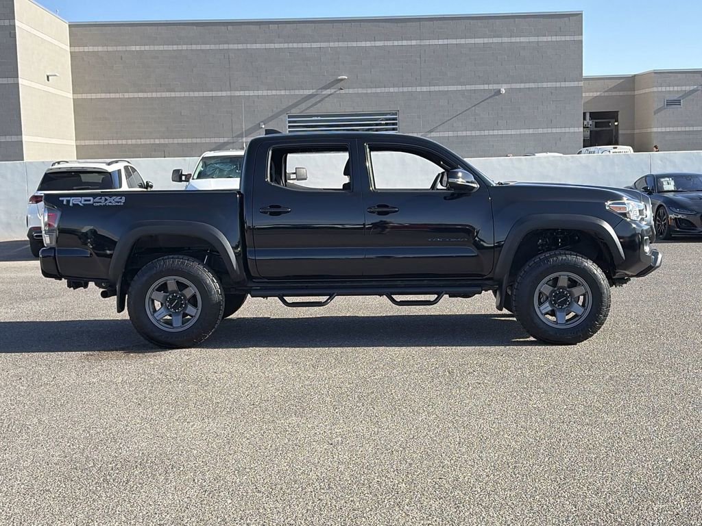 Used 2020 Toyota Tacoma TRD Off-Road w/ Technology Package AWD/4WD image 6