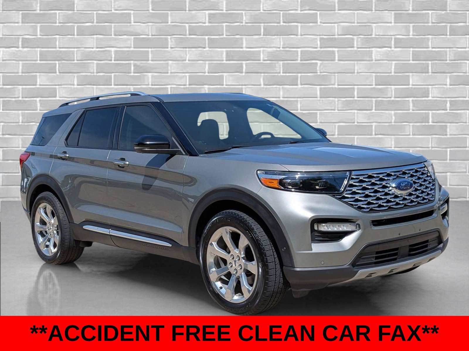 Used 2020 Ford Explorer Platinum w/ Premium Technology Package AWD/4WD image 5