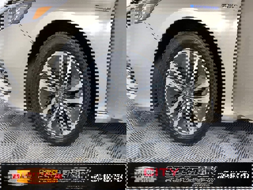 Used 2019 Honda Accord Touring image 9