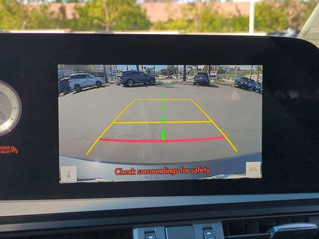 Used 2025 Lexus ES 350 w/ Accessory Package (Z2) image 21