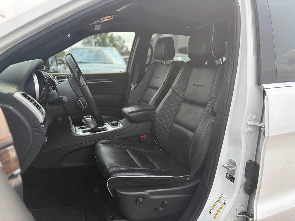 Used 2021 Jeep Grand Cherokee Summit AWD/4WD image 22