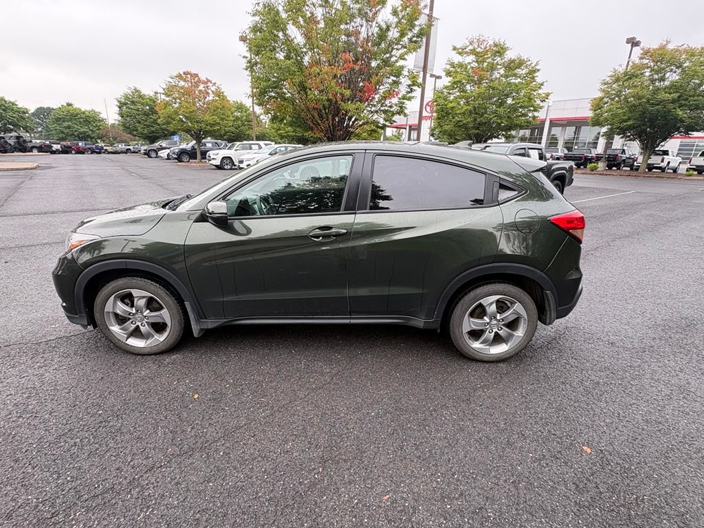 Used 2017 Honda HR-V EX image 3